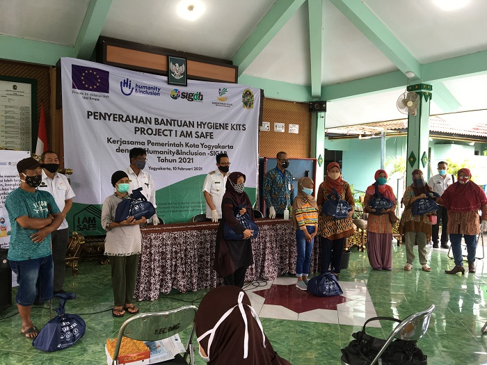 Penyerahan Bantuan Hygiene Kits Project I AM SAFE Dari Humanity &Inclusion-SIGAB  Oleh Wakil Walikota Yogyakarta di Kemantren Mergangsan