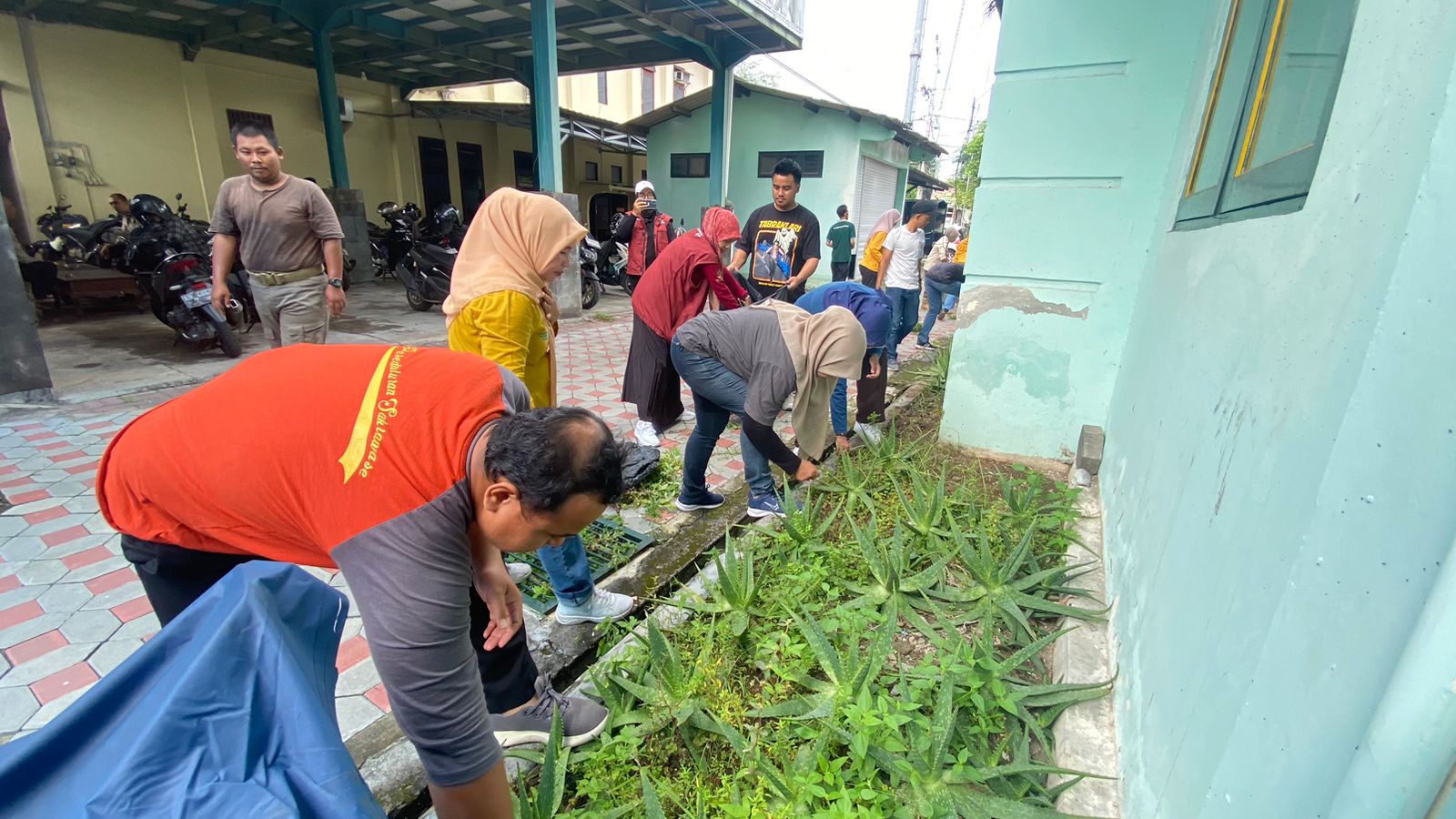 Kerja Bakti Kemantren Mergangsan dalam rangka Hari Kesetiakawanan Sosial Nasional (HKSN) 2024